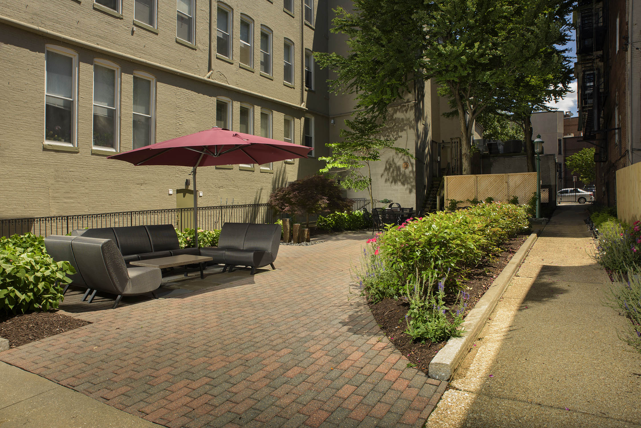 Courtyard at Queen Anne Belvedere, Baltimore, MD